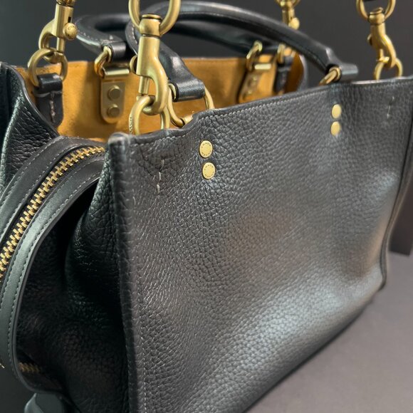 Coach - Rogue Bag In Regenerative Leather - Picture 5 of 16